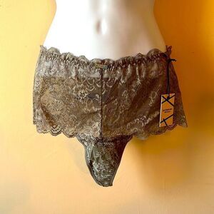 Daydream Nation Grey Hi Rise Lace Shorty Panties Sz M